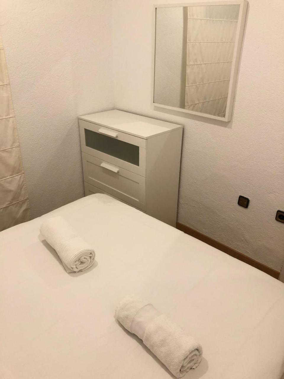 New! Apartment In Sarria Near Metro Barselona Dış mekan fotoğraf